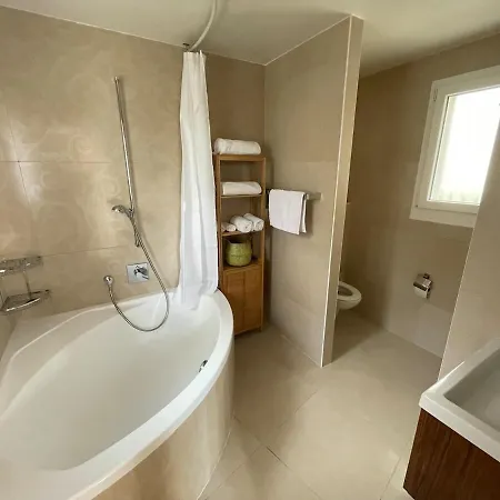 Zogbi Hospitality - Small Enchanted House דירה *