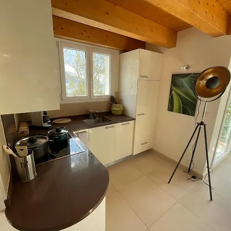 Zogbi Hospitality - Small Enchanted House * Veytaux